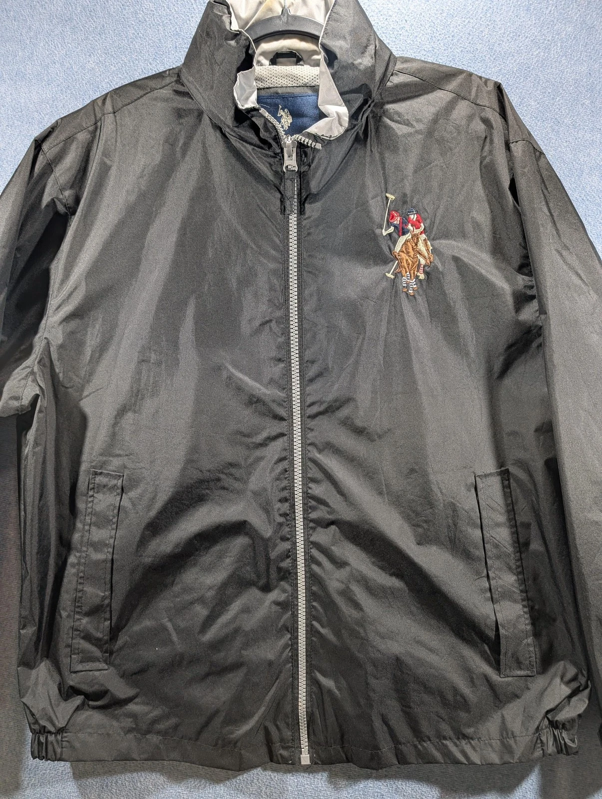 U.S. Polo Assn Jacket Mens XL Black Windbreaker Full Zip Packable Hood Logo
Opens in a new window or