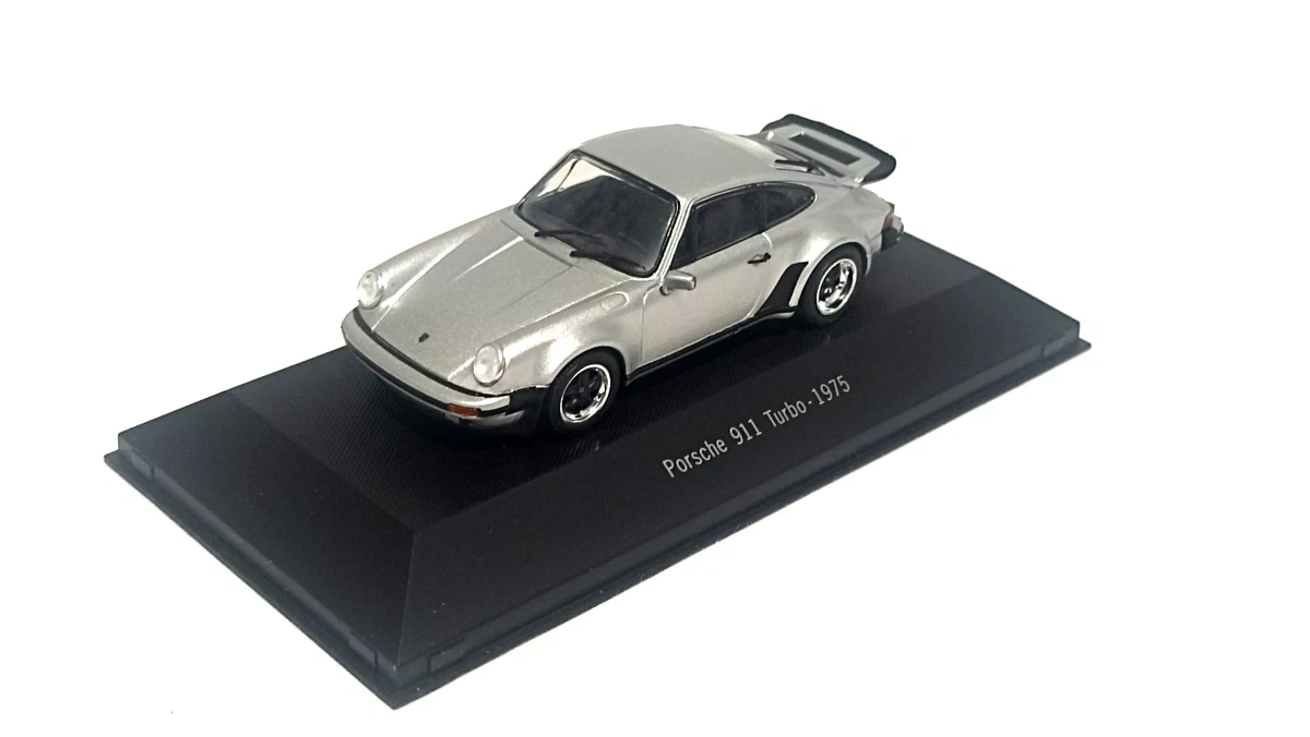 PORSCHE 911 SC COUPE de 1983 noir au 1/18 de KK-Scale KKDC180662