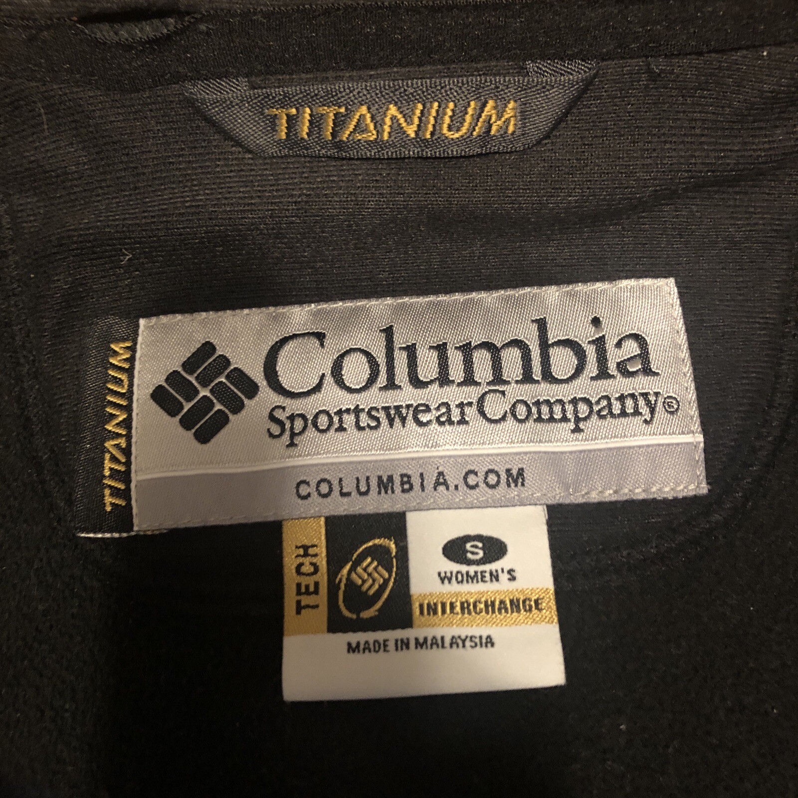 Women’s Soft Shell Titanium Columbia Jacket Small - image 5