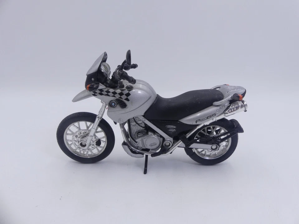 BMW F650GS Metal Grey 1/18 Scale Diecast Motorcycle Model 5" DAMAGED - Image 3 of 4
