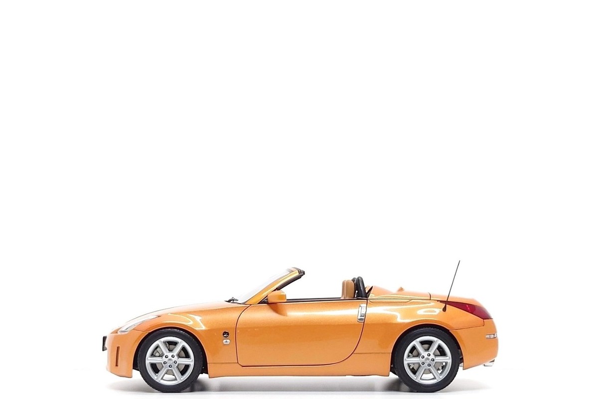 AUTOart 1:18 Nissan Fairlady Z Roadster (Z33 / 350Z) in
