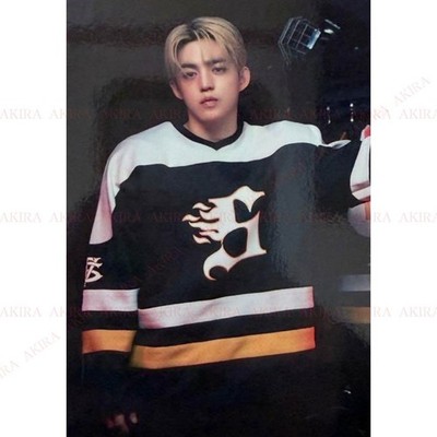 SEVENTEEN 2025 SEVENTEEN's HOME MERCHANDISE ROOMWEAR PHOTO CARD