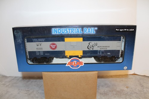 ATLAS INDUSTRIAL RAIL SPUR O-27 MISSOURI PACFIC BOX CAR # 46966 NEU IN BOX | Zustand: New
