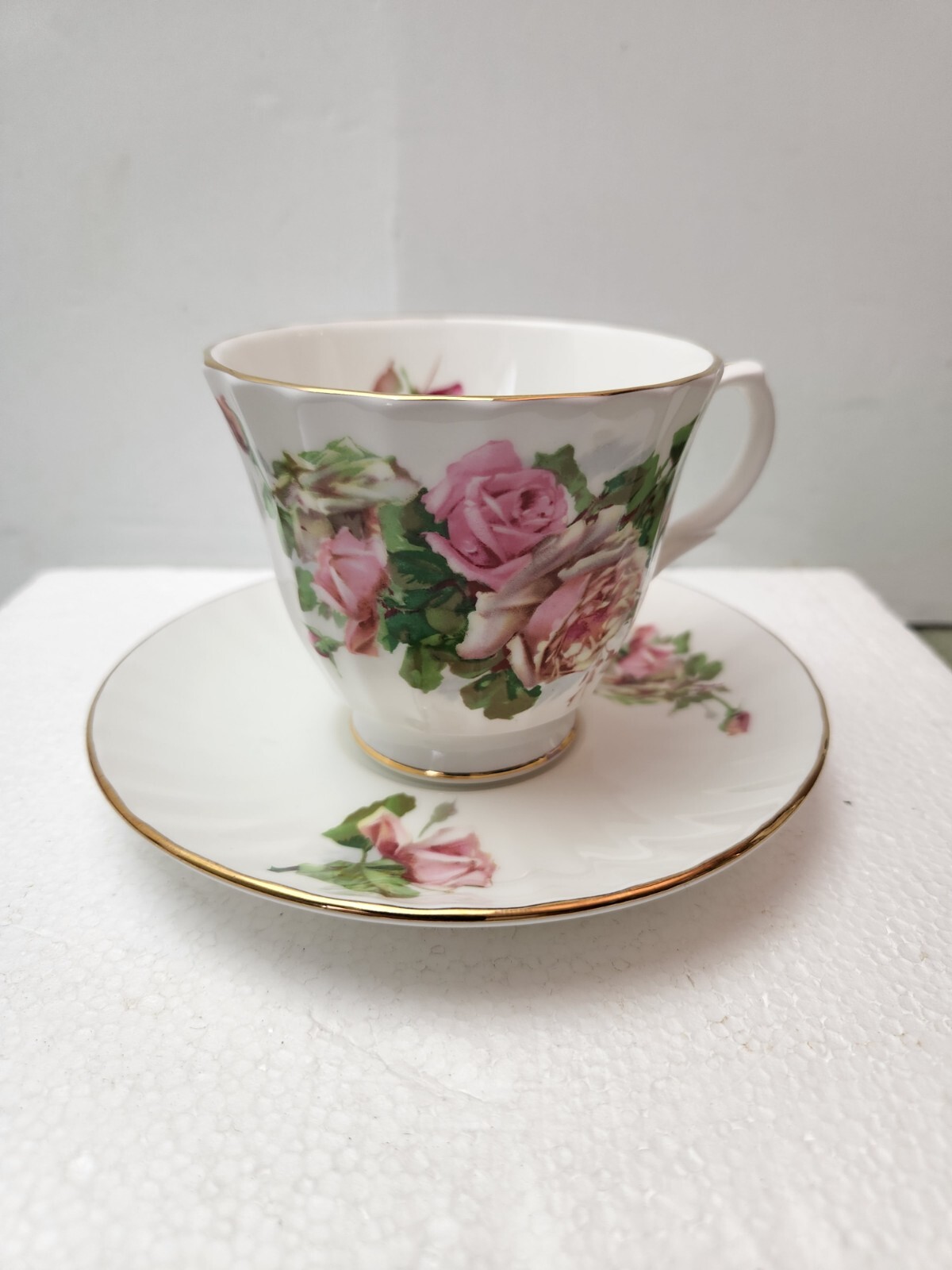 Duchess Roses Tea Cup & Saucer Set Made In England