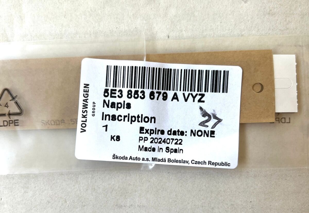 GENUINE Skoda Octavia IV MK4 Rear emblem VRS 5E3853679A VYZ