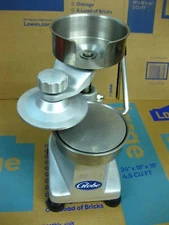 Globe PP5 Manual Heavy-Duty Countertop Hamburger Patty Press, 5" Dia