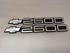 88-00 Chevrolet 2500side Door Molding Nameplate Badge Emblems Pair Qty 2