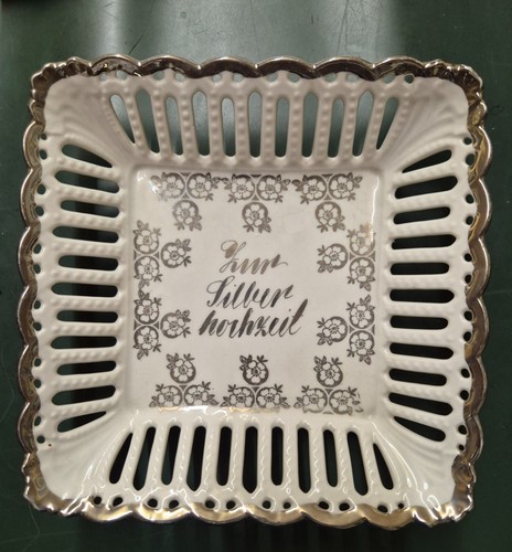 Konfektschale Porzellan "Zur Silber Hochzeit" um 1920 18,5 cm Weißgold
