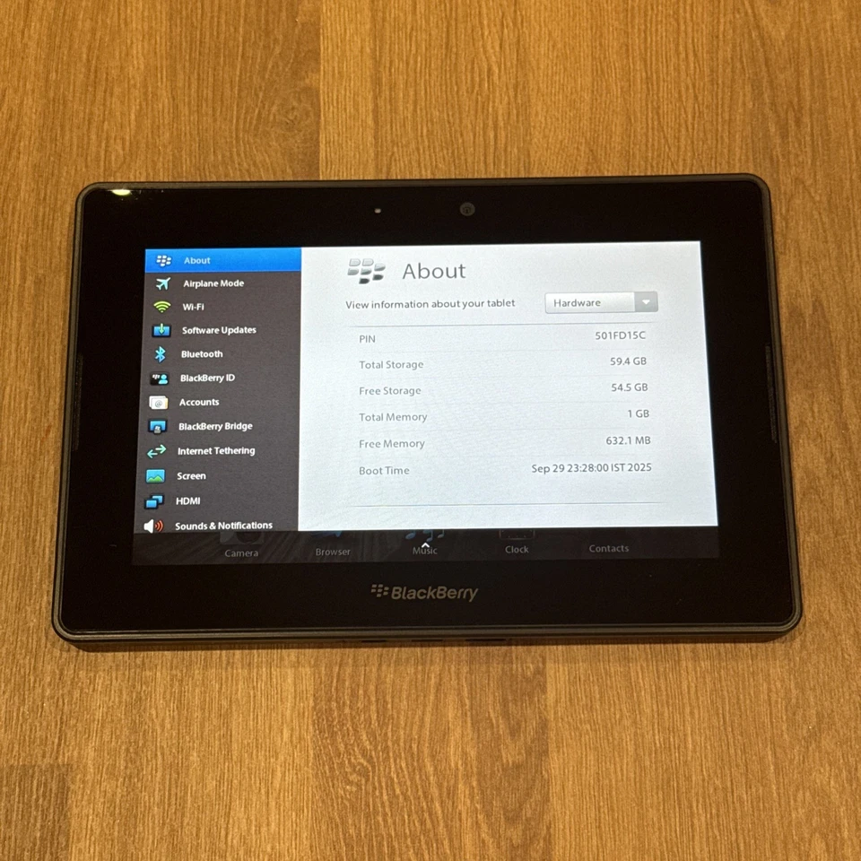 Blackberry Playbook 64GB Activated OS - Image 3 of 4