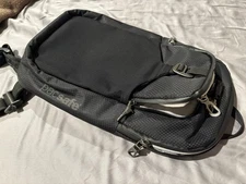 *Excellent Condition* Pacsafe Venturesafe X Anti Theft Sling Pack Bag Backpack