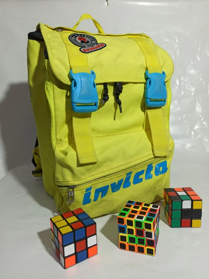 Mochila Invicta Pizarra USADA ¡¡Buena importada directamente de Milán Italia!!! Foto 2 de 4