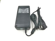 New 19.5V 16.9A Dell 330W Alienware M18x R1 R2 R3 AC/DC Power Adapter Charger