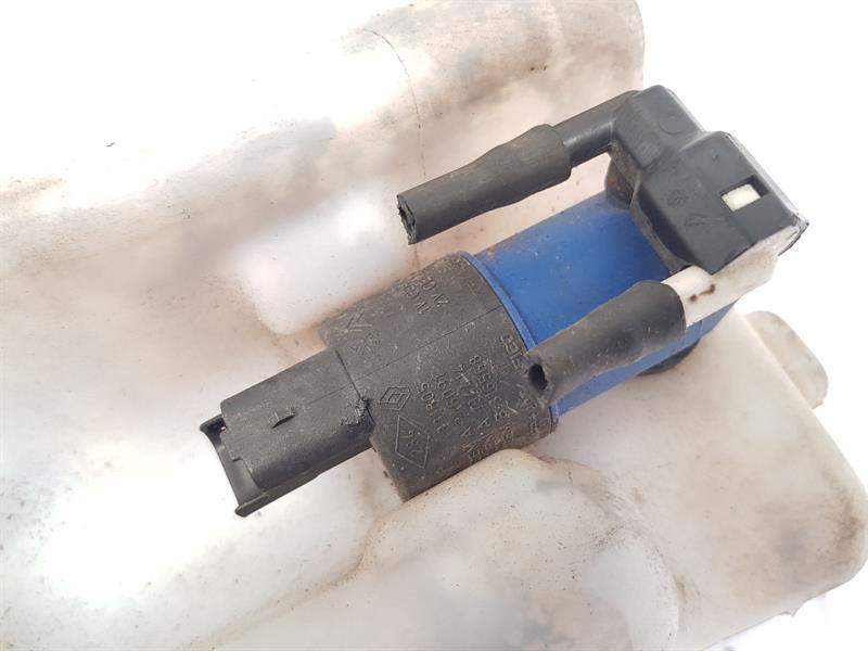 20052012 MK3 RENAULT CLIO SCREEN WASH WASHER BOTTLE 7701058023 eBay