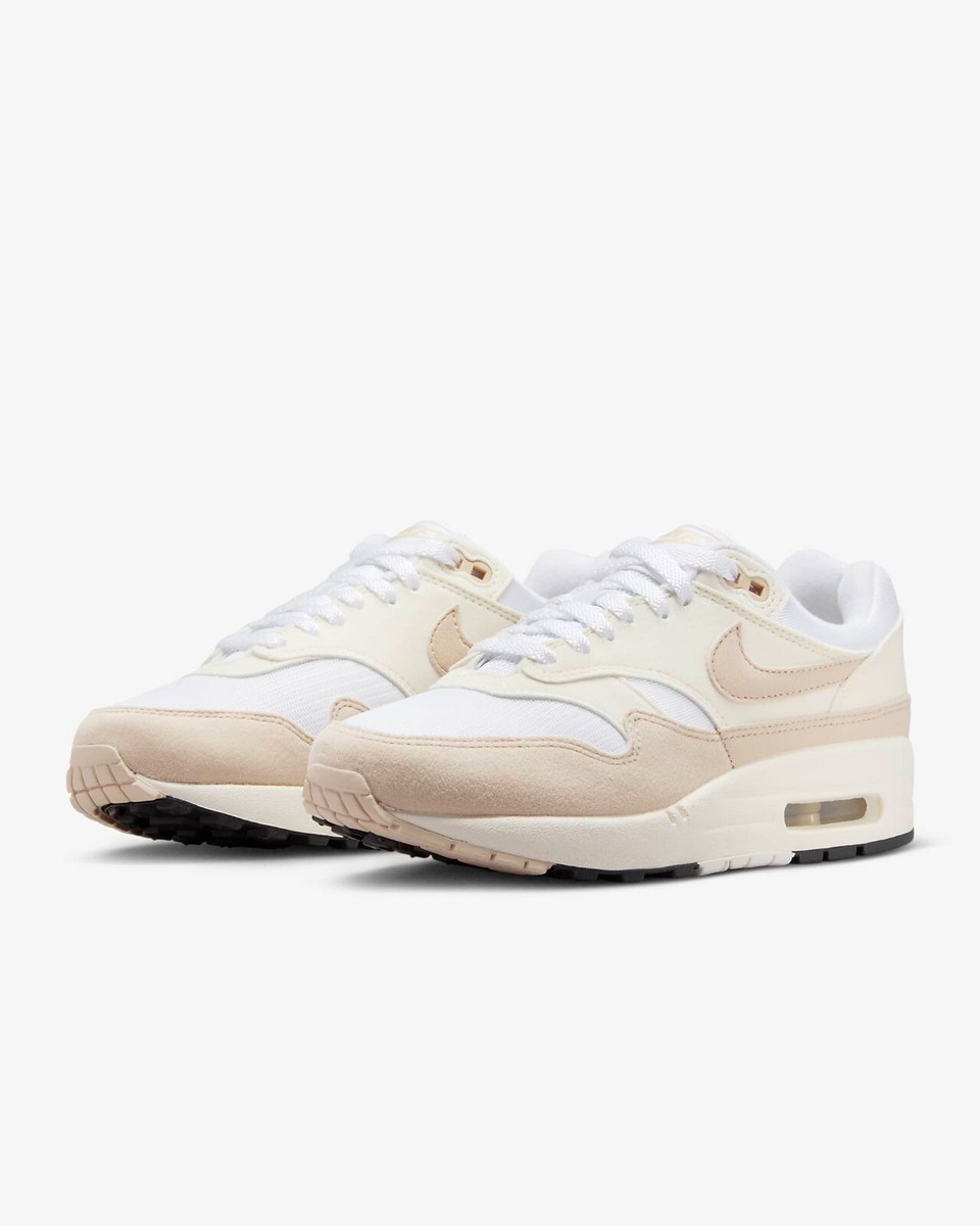 ナイキ Nike Air Max 1 'Volt' Sneakersスニーカー Nike Air Max 1 Ultra Flyknit 'Volt' Release Date. Nike SNKRS