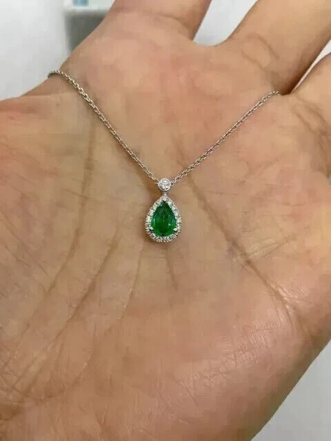Ожерелье с подвеской в виде груши с имитацией зеленого изумруда гало покрытие белым золотом 14 карат 2 карата - Изображение 3 из 4