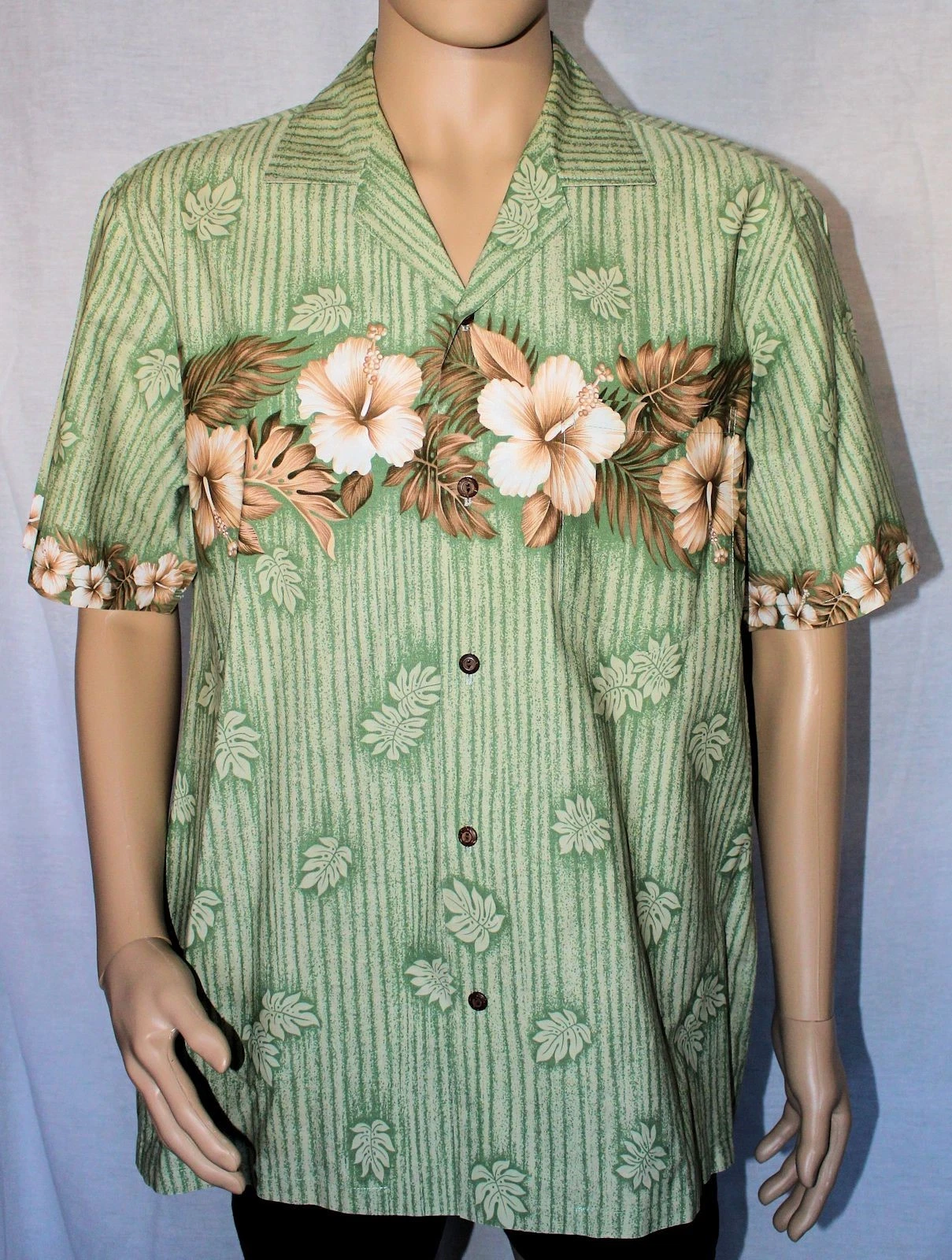 Winnie Fashions Hawaiian Shirt Lined Up Design Green with Flowers Large Aloha