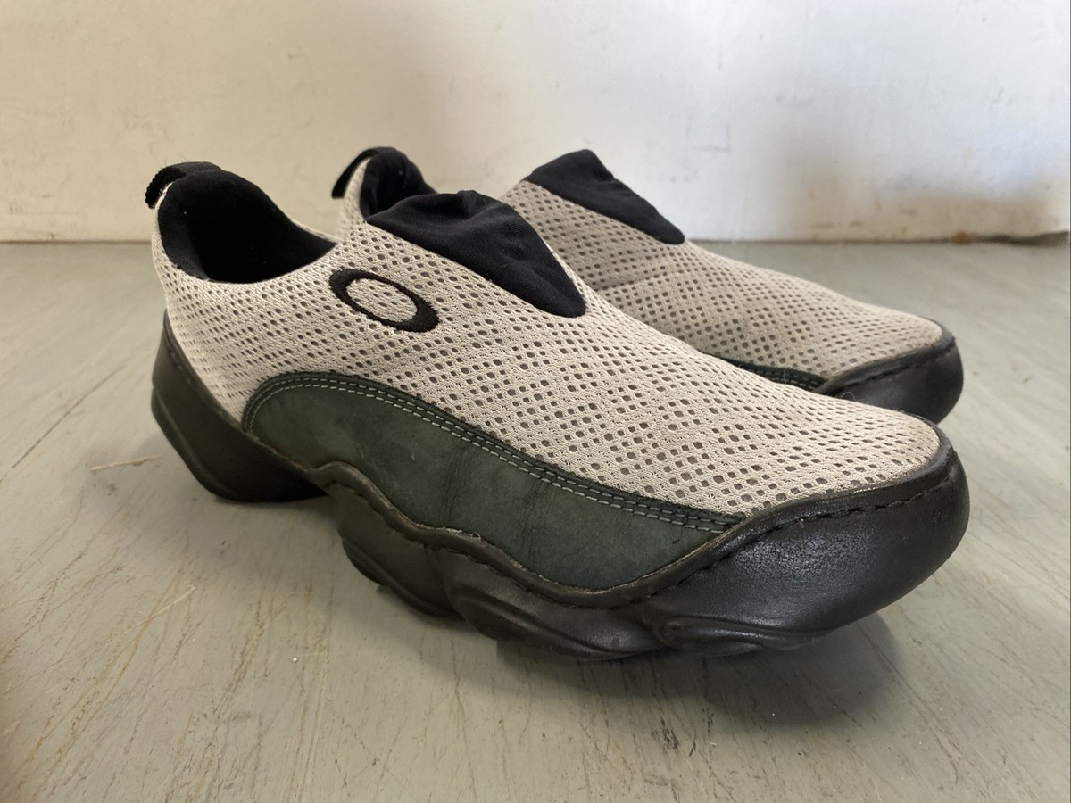 靴 00's OAKLEY Flesh sneaker RARE 2000's OAKLEY 'FLESH' SLIP-ON Y2K MEN'S SHOES SIZE US 9