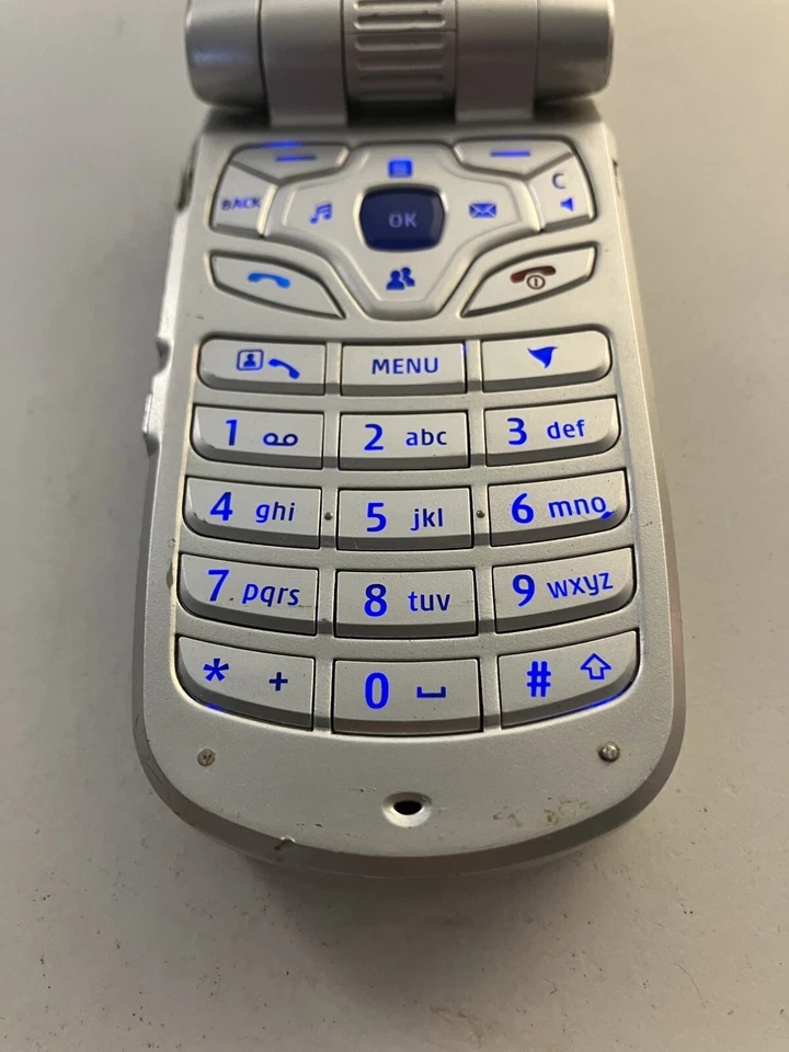 Telefono Cellulare LG U8130 Marcato TRE - Sbloccato e Funzionante - Immagine 2 di 4