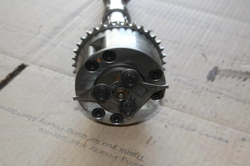 Árbol de levas con motor Subaru Forester 2019 2020 2021 inferior derecho 2,5 L Foto 3 de 4