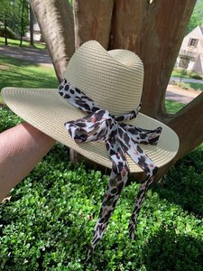 Vince  Camuto Women's Wide Rim Hat Bow Animal Print Classic Coastal Beach Boho