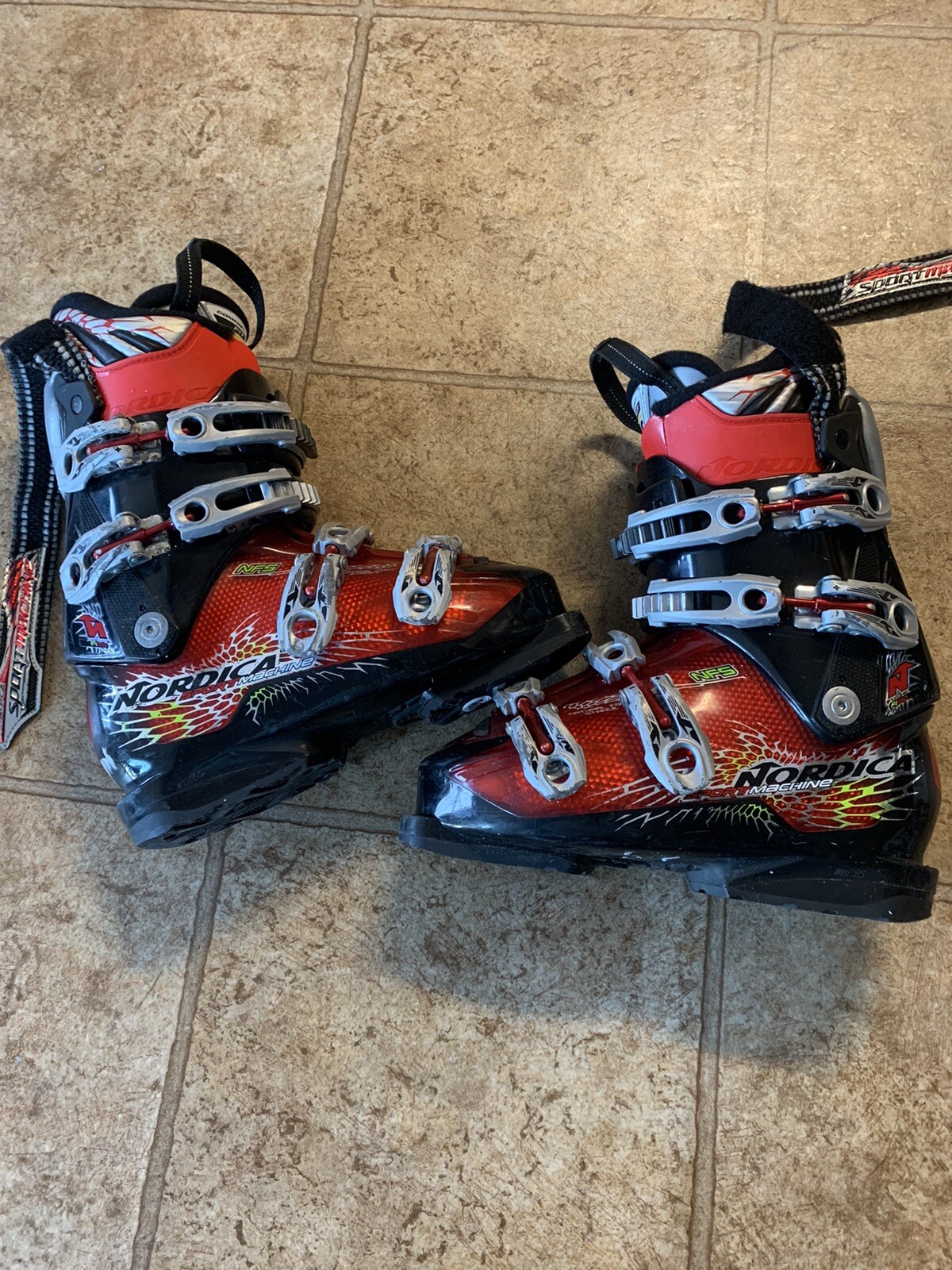 atomic comfort fit ski boots