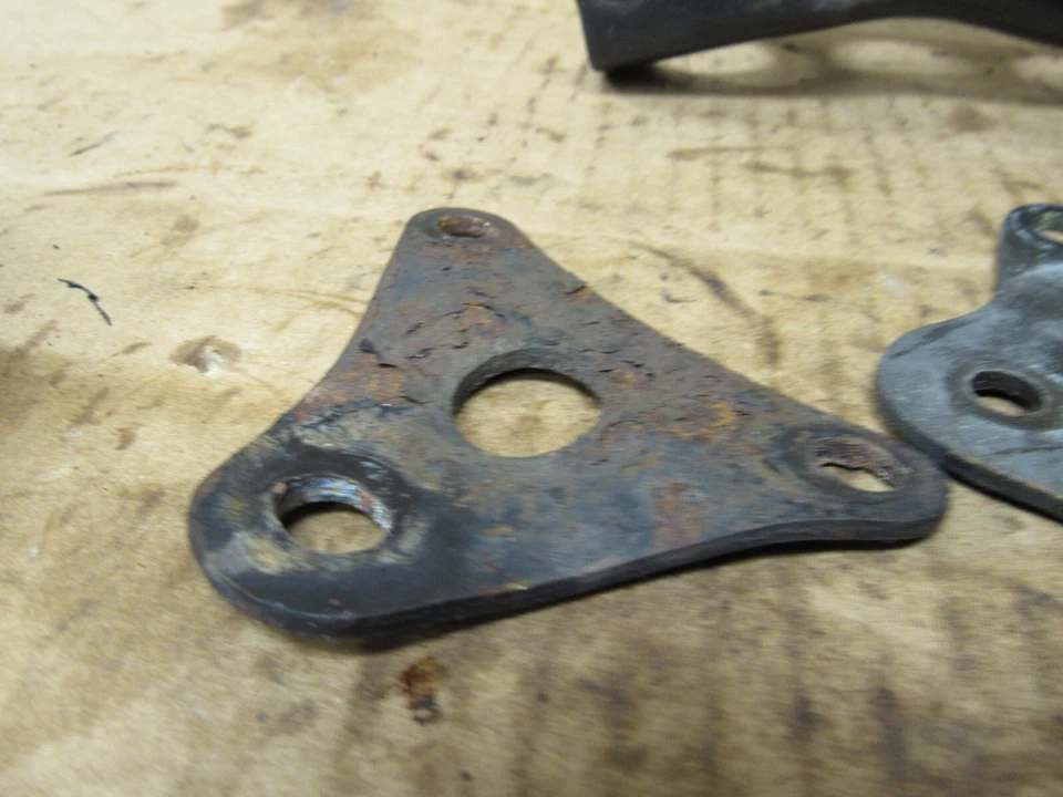 Кронштейны крепления двигателя 1985 HONDA CB450SC Nighthawk 50351-413-010 - Изображение 3 из 4