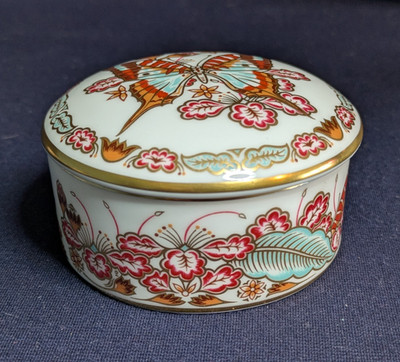Royal Crown Derby SCHMETTERLINGE DER WELT - FIVEBAR SWORDTAIL Schmuckschatulle