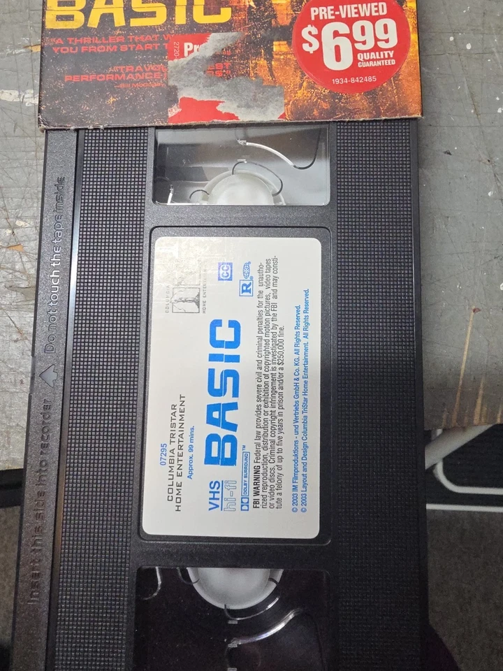 Action/Thriller/Crime VHS Tapes 3 Pack - Image 4 of 4