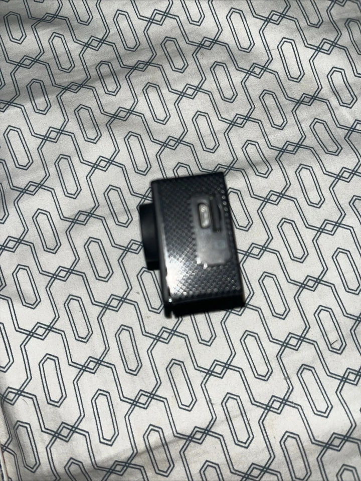 Camera - Image 2 of 4