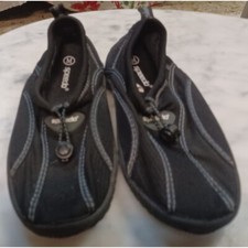 Speedo Women's Water Shoes SZ Medium Black NWOT