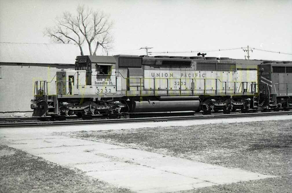 UP Union Pacific EMD SD40 Locomotive #3232 - Vintage Railroad