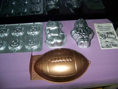 Wilton Pumpkin Muffin Cake Pan,FOOTBALL, BEAR & DOLL SET OF 4 EXCELLENT