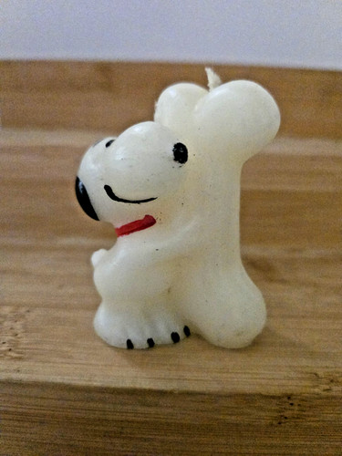 Hallmark Vintage Snoopy Hugging Bone Candle Never Used Hong Kong 2.5"