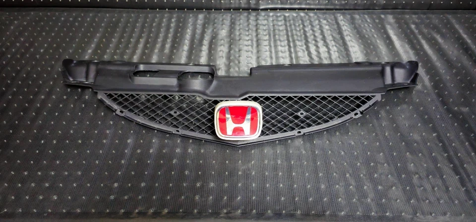 JDM 01-03 Championship White H Emblem + Grille Honda Integra DC5 TypeS Acura RSX - Image 2 of 4