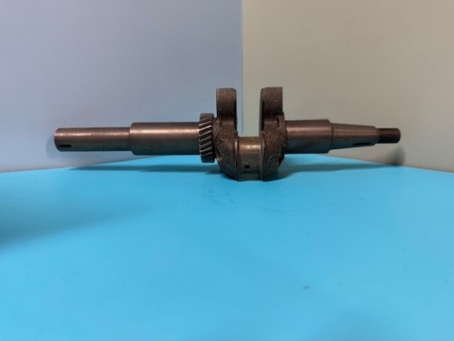 New Genuine OEM TECUMSEH CRANKSHAFT 35388B / 35388 / 35388A - Picture 2 of 3
