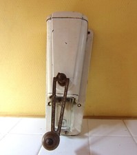 MOULIN A CAFE MURAL PEUGEOT DES ANNEES 40/50