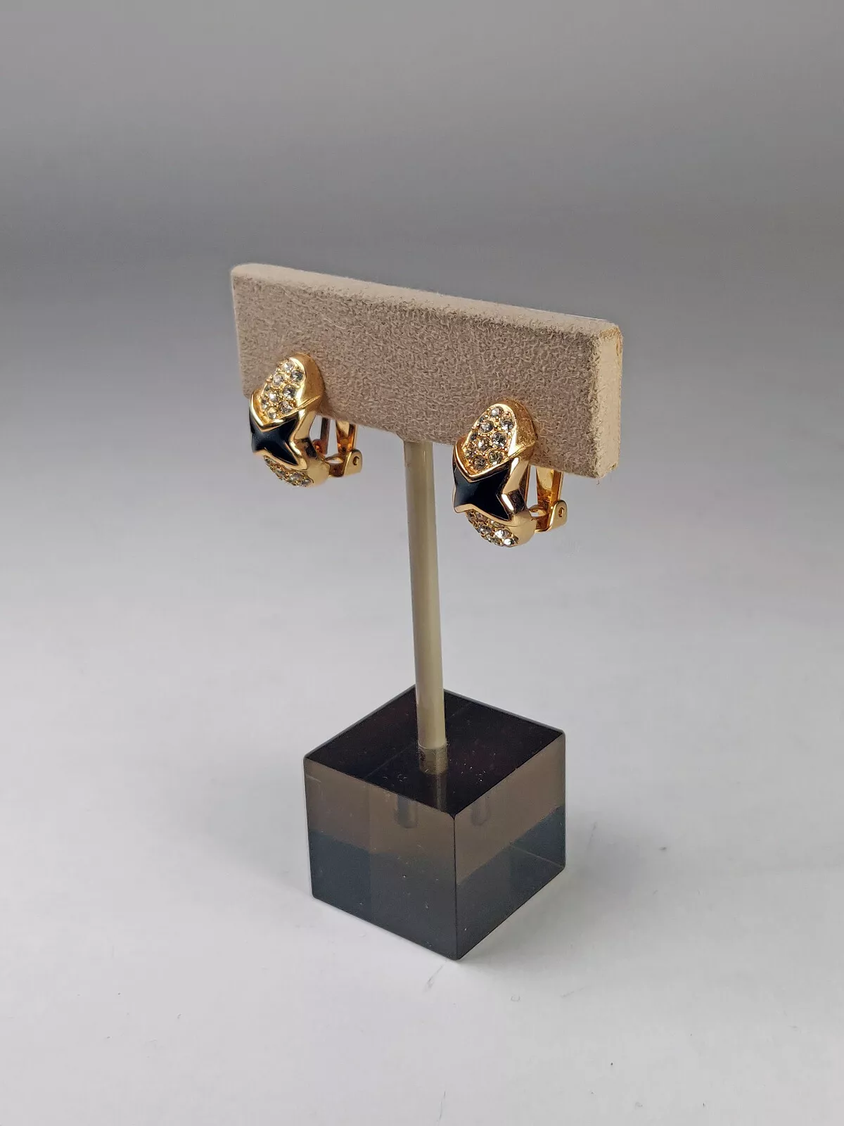 BOUCLES D'OREILLES clips vintage CHRISTIAN DIOR ton or émail noir strass