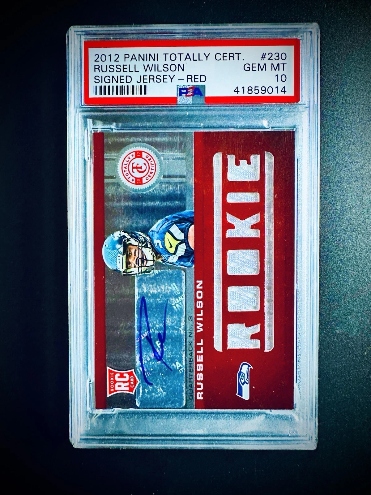 Russell Wilson Panini Totally Certified #230 Signed Jersey-Red