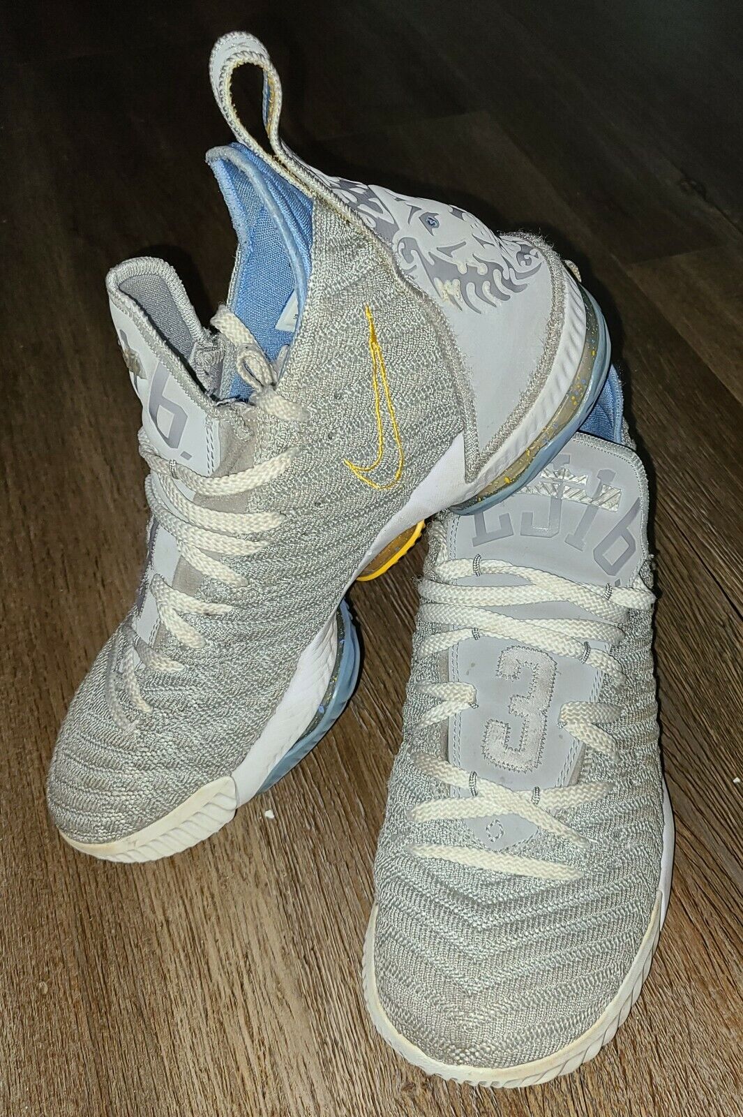 Politie Oceaan korting Nike LeBron James King Lion Men's 23 Sneakers 9.5 Grey blue yellow white |  eBay