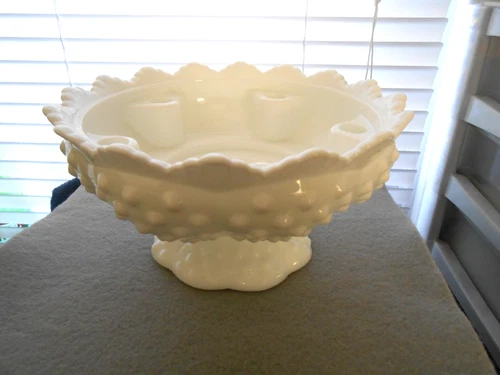 FENTON MILK GLASS HOBNAIL 6 EPERGNE/CANDLEHOLDER CENTERPIECE PEDESTAL BOWL USA