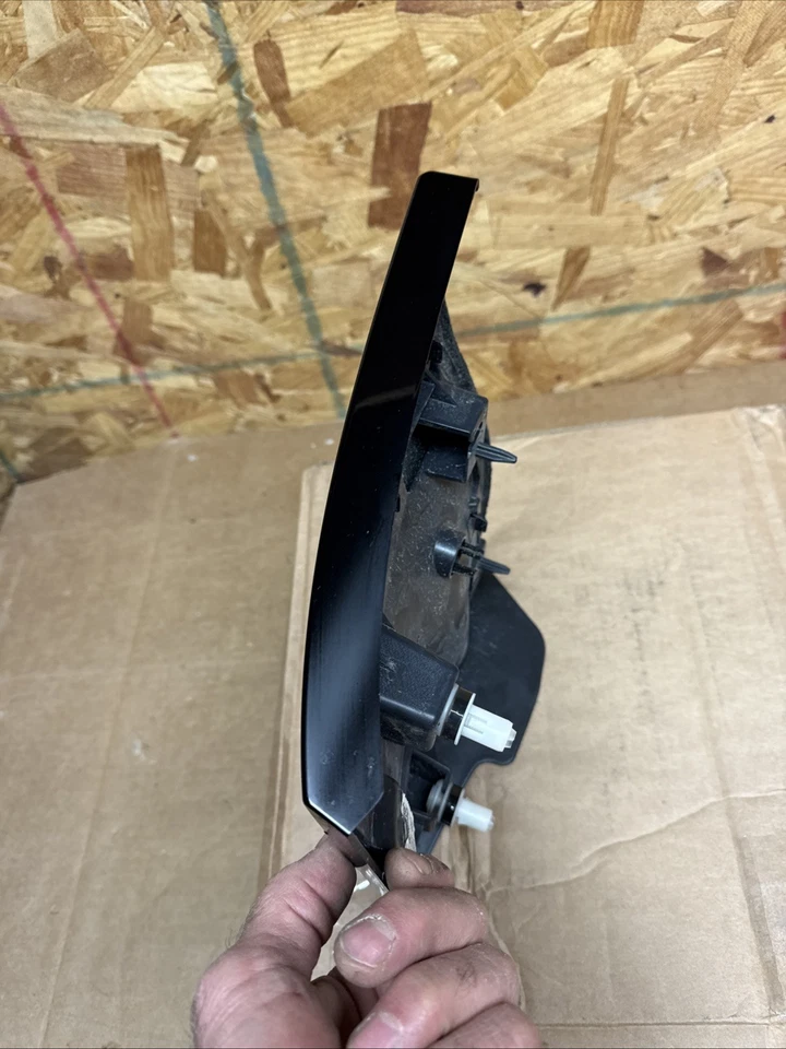 LAND ROVER DEFENDER L663 GUARDABARROS DELANTERO DERECHO MOLDURA LR175934 Foto 3 de 4