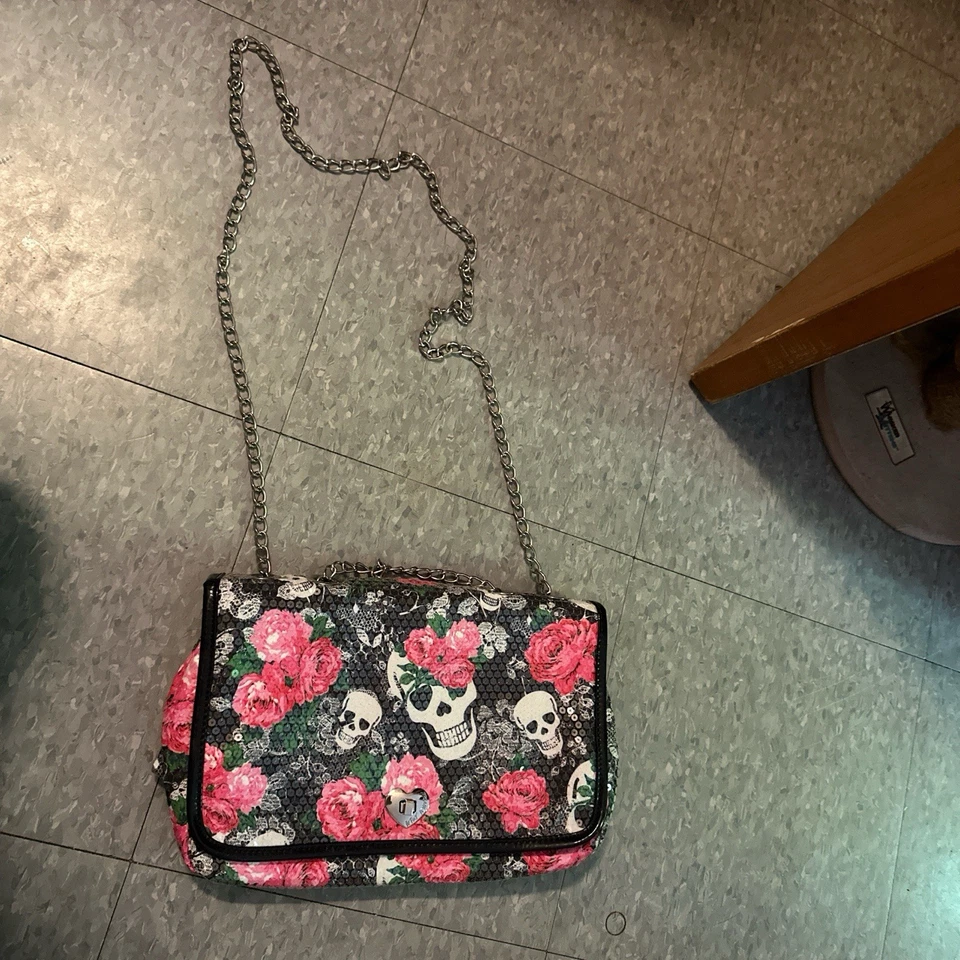 Betsey Johnson Skull Purse - Image 4 of 4