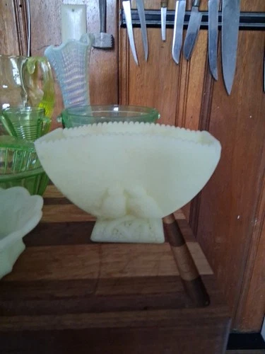 Vintage Fenton Lime Green Satin Glass Love Birds Planter/Vase