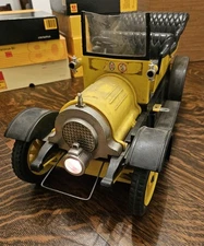 VINTAGE 1962 REMCO FLYING DUTCHMAN TOURING MOTORIZED  TETHER CAR  19"L x 10"Tall