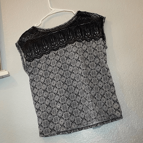 Top Halter Noir Et Blanc Ann Taylor LOFT Taille Petite – Col Noué, Sans Manches, Occasion En Excellent état
