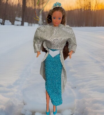 Sammlungsauflösung : Barbie Doll Puppe Laura Jewel Secrets Whitney Barbie No 1