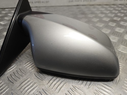 ESPEJO RETROVISOR PLEGABLE MANUAL LADO CONDUCTOR GENUINO HYUNDAI IX20 JC 2010-2019 RAH PLATEADO - Imagen 6 de 12