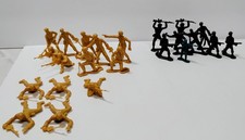 Vintage Marx Style US Army Infantry Plastic Soldiers 25 Figures Tan/Army Green