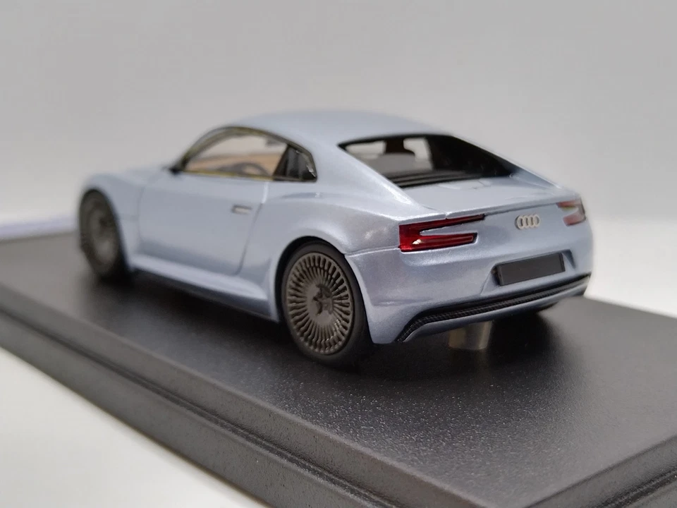 LOOKSMART 1/43 Audi W11 Concept Car Detroit Motorshow 2010. Extremely Rare!  - Image 4 of 4