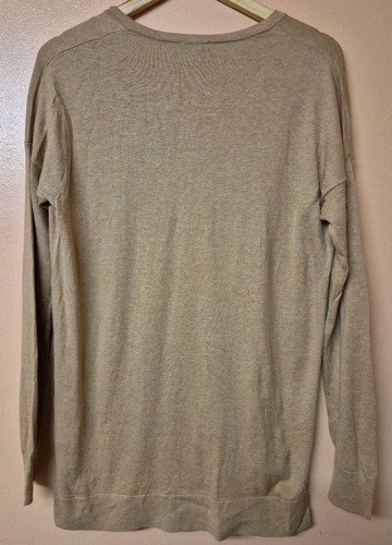 Gap Jumper Brown V Neck Long Sleeve Lightweight Cotton Nylon Silk Size Medium - Picture 2 of 3